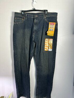 NWT NEW Wrangler Mens Denim Jeans Blue 38 x 32 Dark Blue  Relaxed Fit Comfort